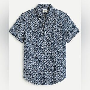 J Crew short sleeve blue patterned seeksucker button down shirt